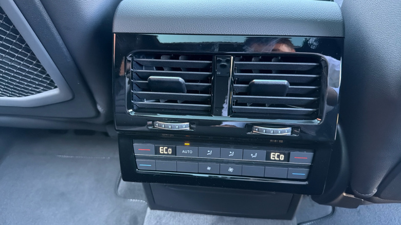 Volkswagen Touareg 3.0 V6 TDI 4Motion 286 Black Edition 5dr Tip Auto Diesel Estate